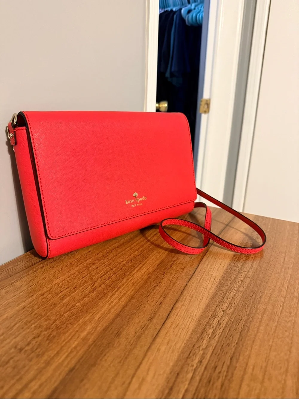 Kate Spade Charlotte Street Alek Crossbody Bag – Vibrant Red – Perfect Condition